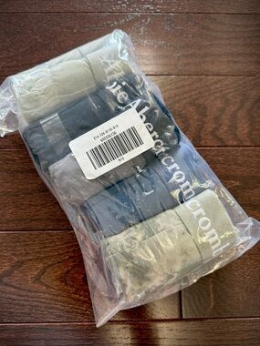 NWT abercrombie boys - 5 Boxer Briefs Underwear - Size 9/10